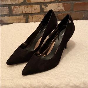 NEW Black suede Calvin Klein pumps
